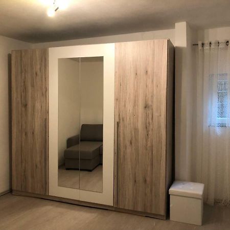 Ferienwohnung Beutelsbacherstrasse 12 Unterturkheim 斯图加特 外观 照片