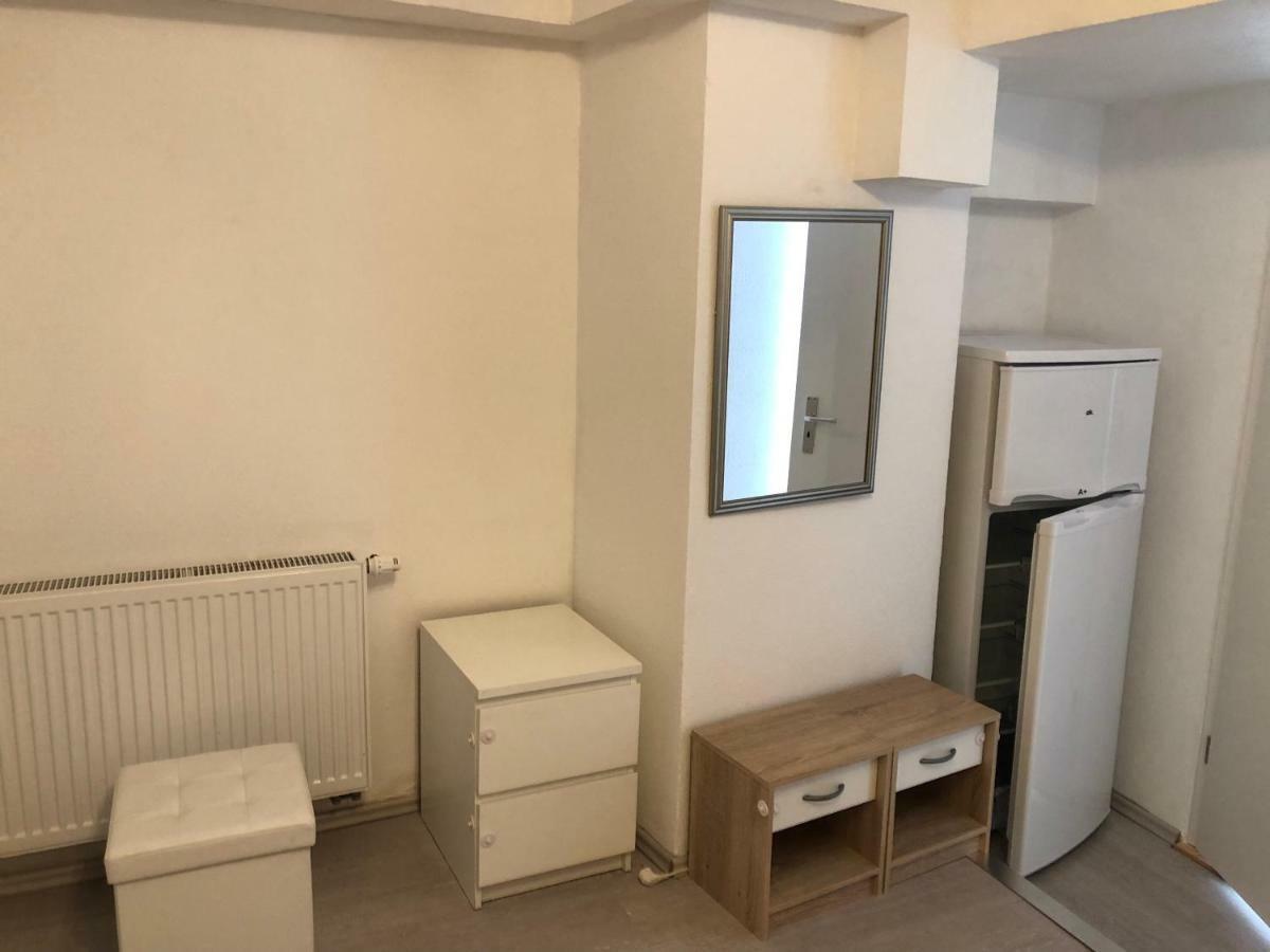 Ferienwohnung Beutelsbacherstrasse 12 Unterturkheim 斯图加特 外观 照片