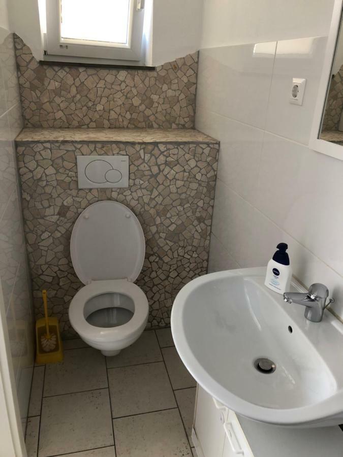 Ferienwohnung Beutelsbacherstrasse 12 Unterturkheim 斯图加特 外观 照片